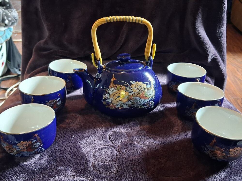 Kutani Style Japanese Tea Set Blue Floral Teapot w Bamboo Handle + 6 Cups